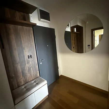 Apartment Hill